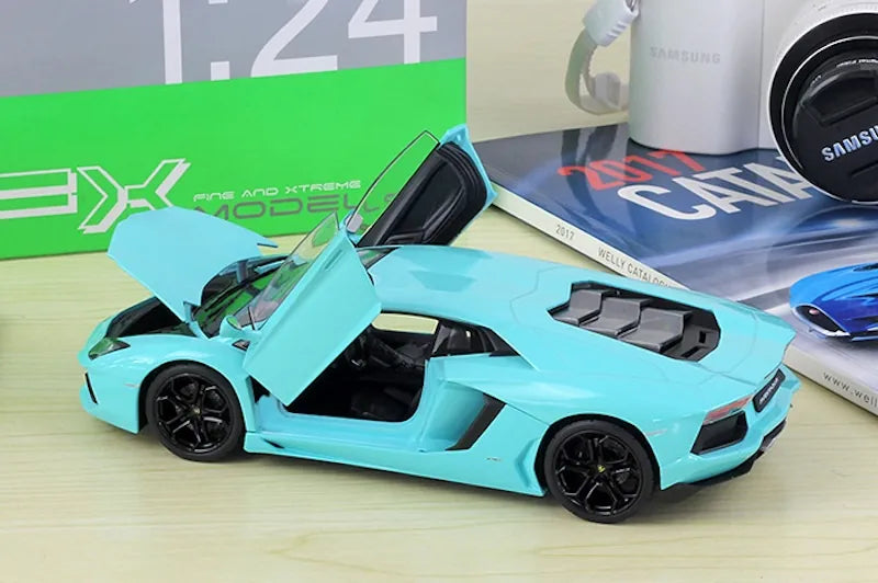 1:24 Lamborghini 2013 Aventador LP700-4 Die Cast Model Car