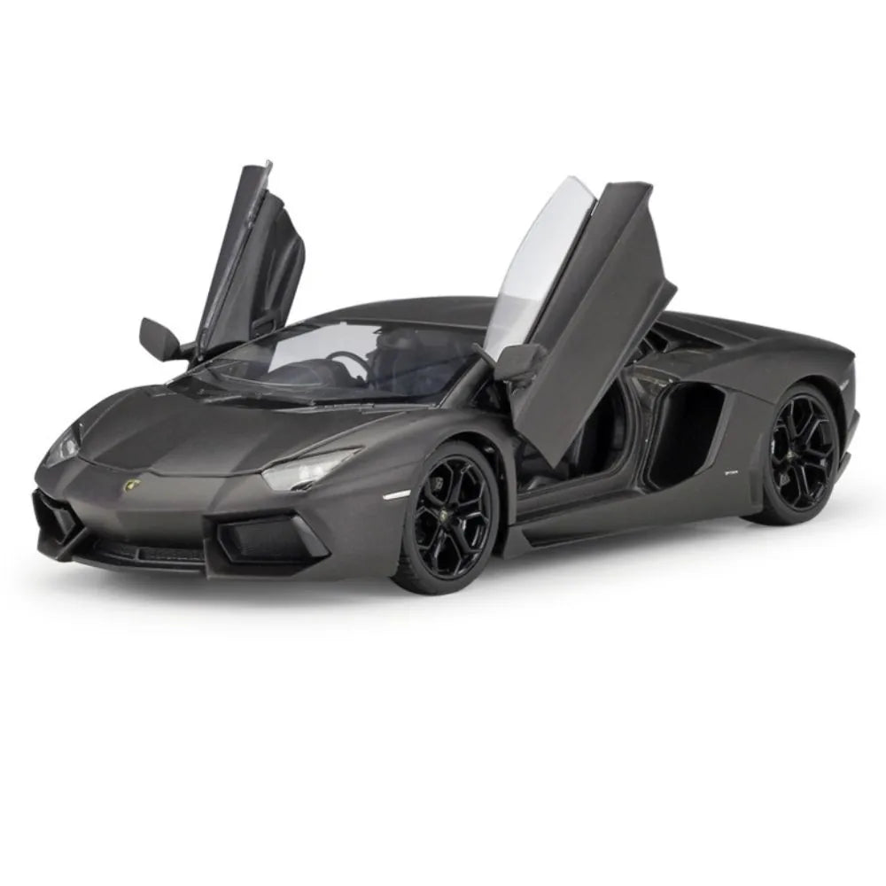 1:24 Lamborghini 2013 Aventador LP700-4 Die Cast Model Car