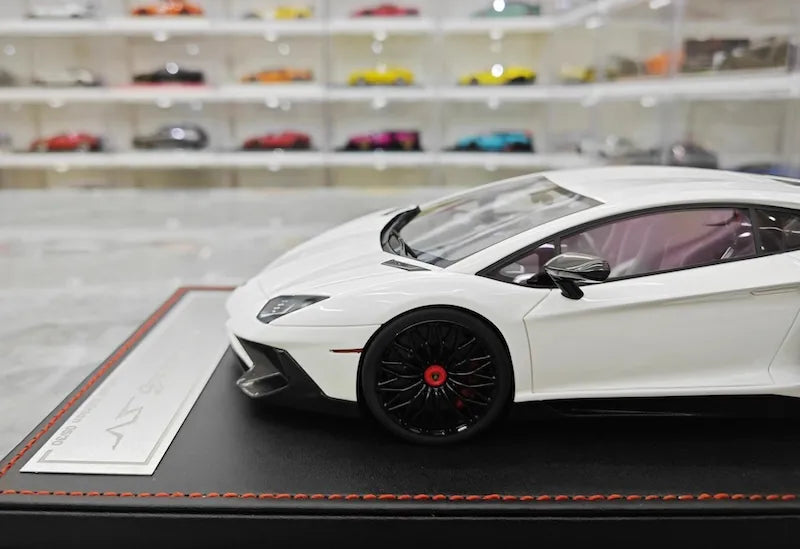 1:18 Lamborghini 2015 Aventador LP750-4 SV Die Cast Model Car