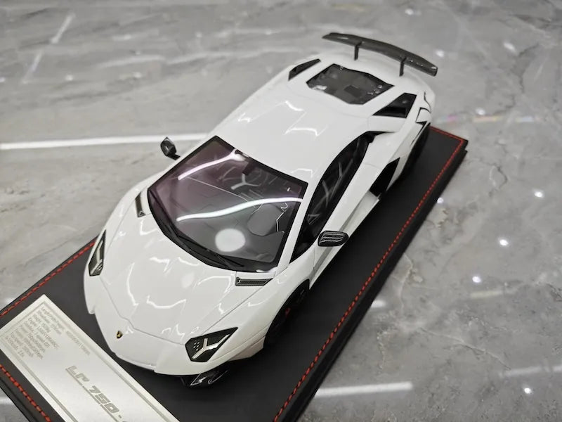 1:18 Lamborghini 2015 Aventador LP750-4 SV Die Cast Model Car