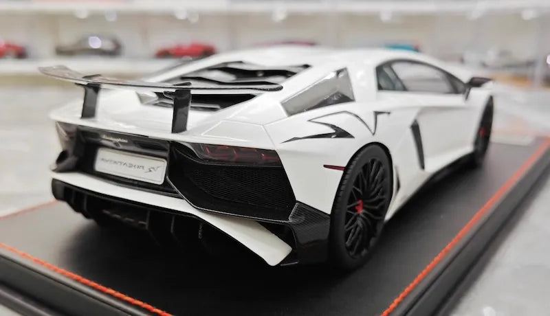 1:18 Lamborghini 2015 Aventador LP750-4 SV Die Cast Model Car