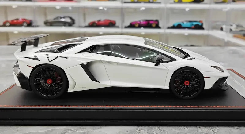 1:18 Lamborghini 2015 Aventador LP750-4 SV Die Cast Model Car