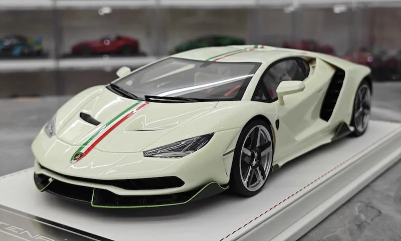 1:18 Lamborghini 2016 Centenario LP770-4 Die Cast Model Car
