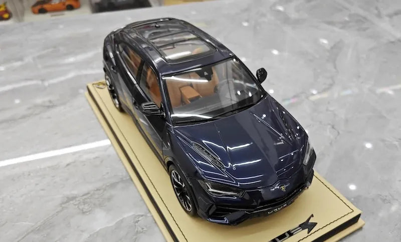 1:18 Lamborghini 2018 URUS S Die Cast Model Car