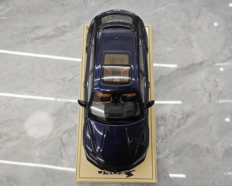 1:18 Lamborghini 2018 URUS S Die Cast Model Car