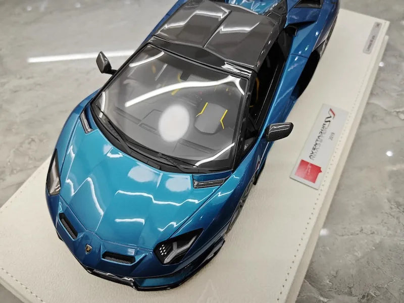 1:18 Lamborghini 2019 Aventador SVJ Roadster Die Cast Model Car