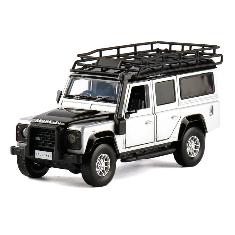 1:32 Land Rover 1998 Defender 110 Camel Trophy Die Cast Model Car