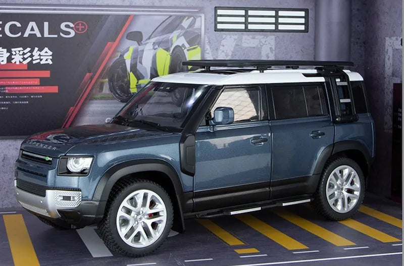 1:18 Land Rover 2019 Defender 110 Die Cast Model Car