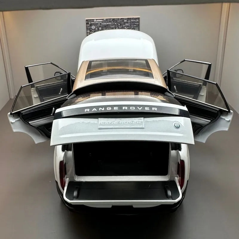 1:18 Land Rover 2022 Range Rover Die Cast Model Car