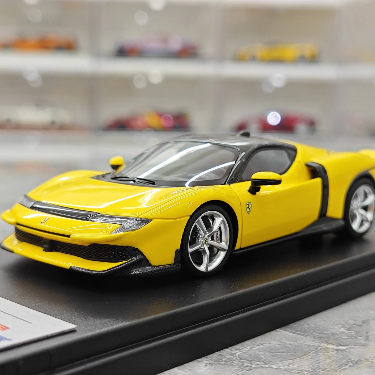 Look Smart Ferrari 2025 849 Testarossa Coupe Giallo Modena 1:43 – Resina Modelo de Resina de Coleção