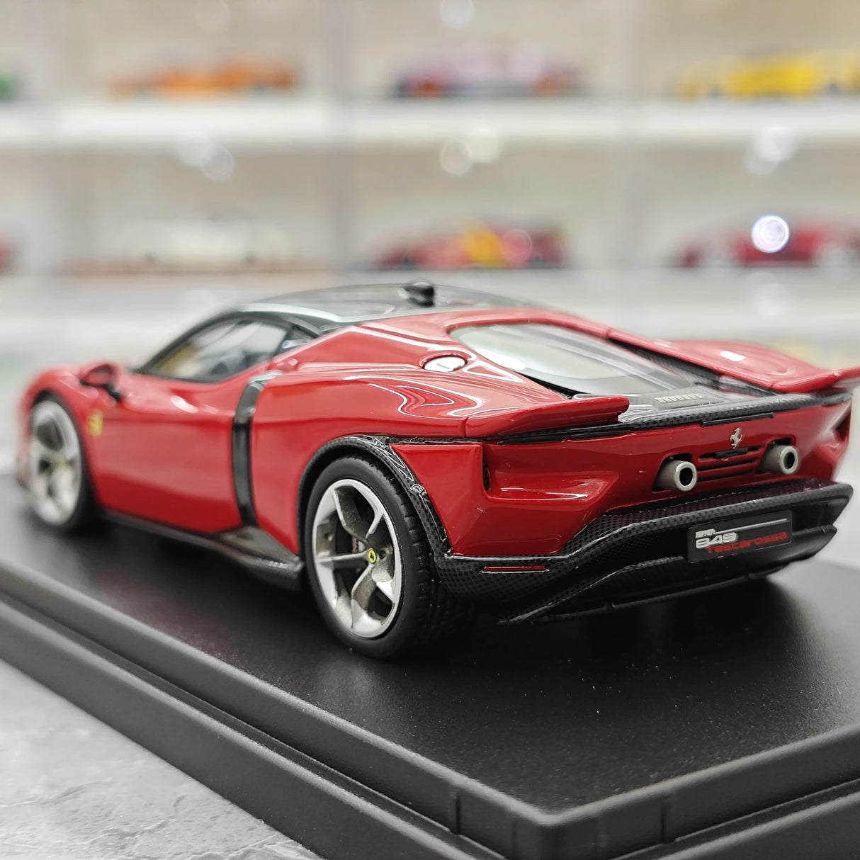 Look Smart Ferrari 2025 849 Testarossa Coupe Rosso Corsa 1:43 – Resina Modelo de Resina de Coleção
