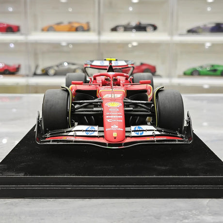 1:18 Ferrari 2024 SF-24 #55 Abu Dhabi GP Carlos Sainz F1 Resin-Modell von Look Smart – Ansicht 1