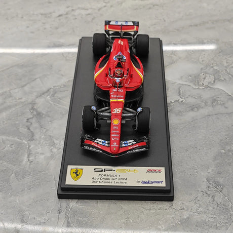 1:43 Ferrari 2024 SF-24 #16 أبوظبي GP تشارلز لوكلير نموذج سيارة من الراتنج F1 من لوك سمارت - عرض 2