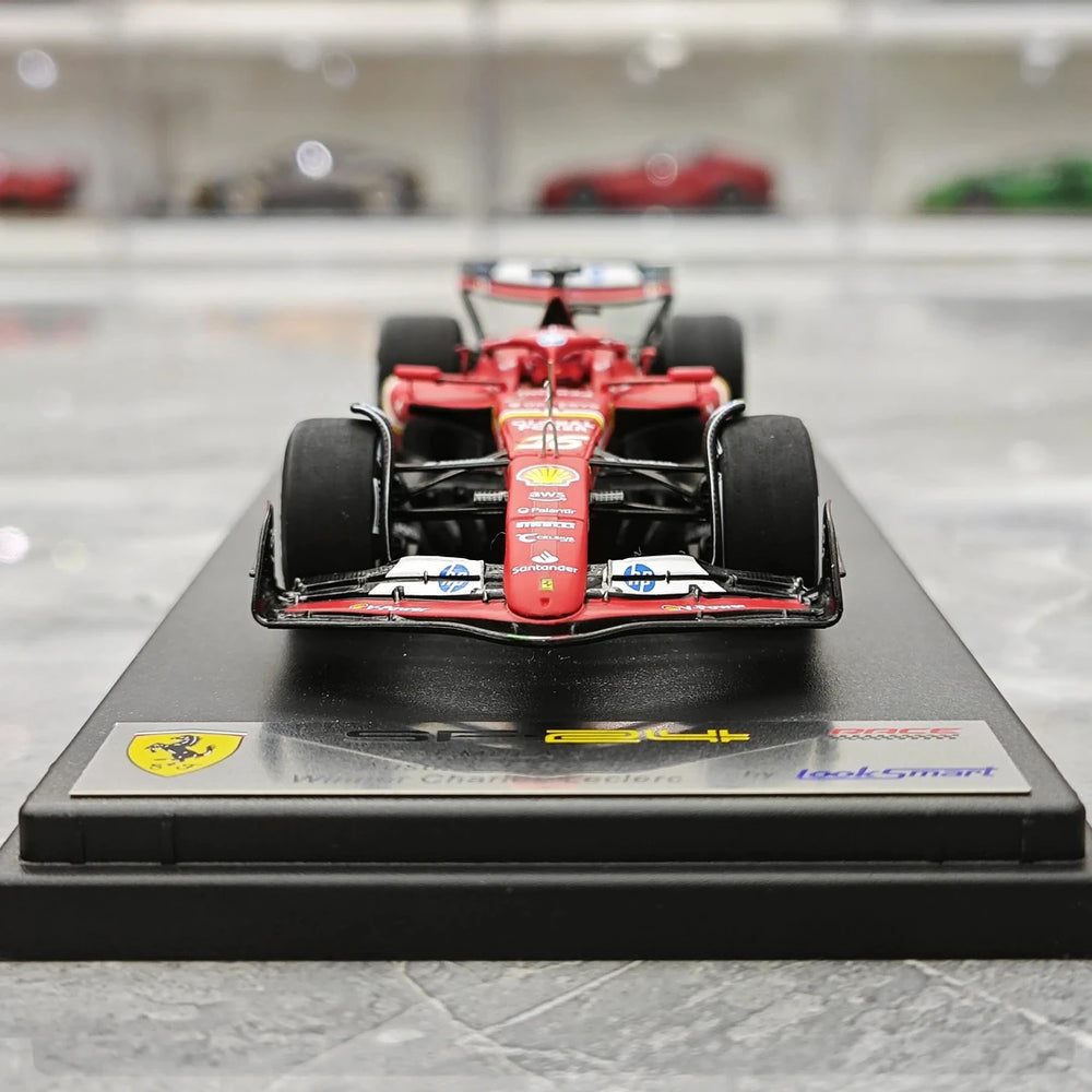 Ferrari SF-24 #16 Leclerc F1-Modellauto von Look Smart | STK
