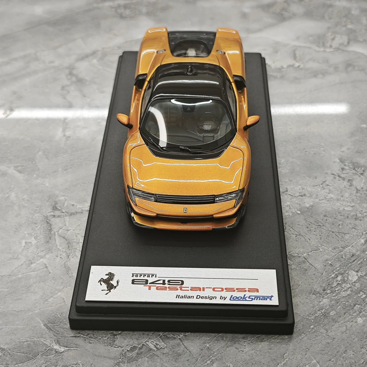 Wyglądaj mądrze Ferrari 2025 849 Testarossa Coupe Arancio Amber 1:43 – kolekcjonerski model żywicy z żywicy