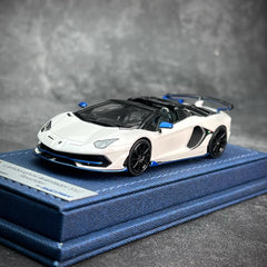 [Look Smart] 1:43 Lamborghini 2021 Aventador SVJ Xago bianco modellino di auto resina
