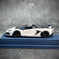 [Look Smart] 1:43 Lamborghini 2021 Aventador SVJ Xago bianco modellino di auto resina