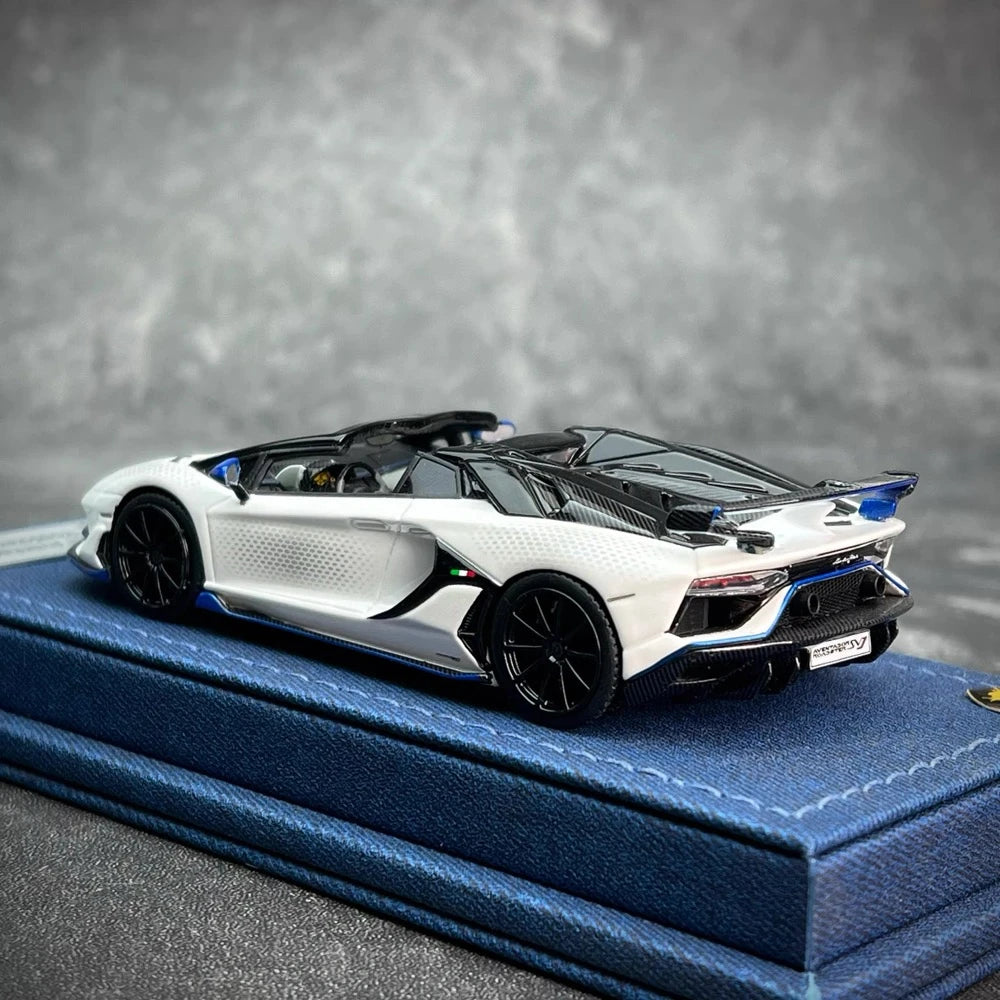 [Look Smart] 1:43 Lamborghini 2021 Aventador SVJ Xago bianco modellino di auto resina
