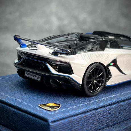 [Look Smart] 1:43 Lamborghini 2021 Aventador SVJ Xago wit modelauto Hars