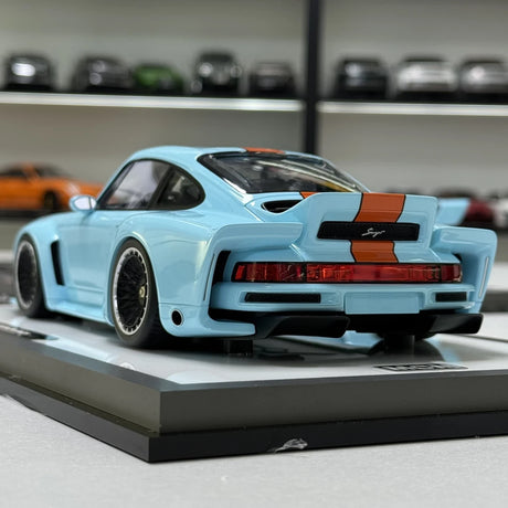 MCM Porsche 2023 911 Singer DLS Turbo Gulf Low Wing 1:18 – Resina Modelo de Resina de Coleção