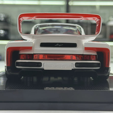 MCM Porsche 2023 911 Singer DLS Turbo Pearl White 1:18 – Resina de Modelo de Resina de Coleção
