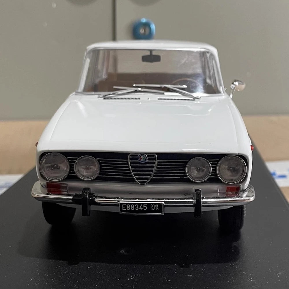 [MITICA] 1:18 Alfa Romeo 1750 Berlina White Model Car Die-Cast