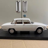 [MITICA] 1:18 Alfa Romeo 1750 Berlina White Model Car Die-Cast