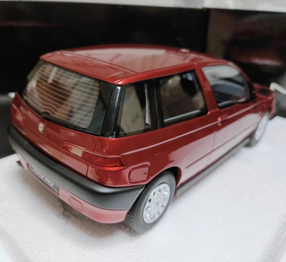 [MITICA] 1:18 Alfa Romeo 1994 145 rosso modellino di auto Die-Cast