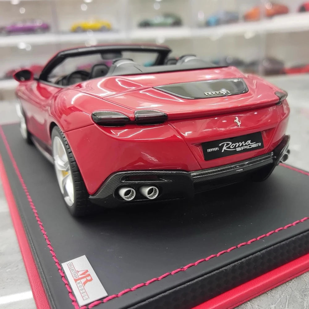 [MR Collection] 1:18 Ferrari 2023 Roma Spider rosso modellino di auto resina