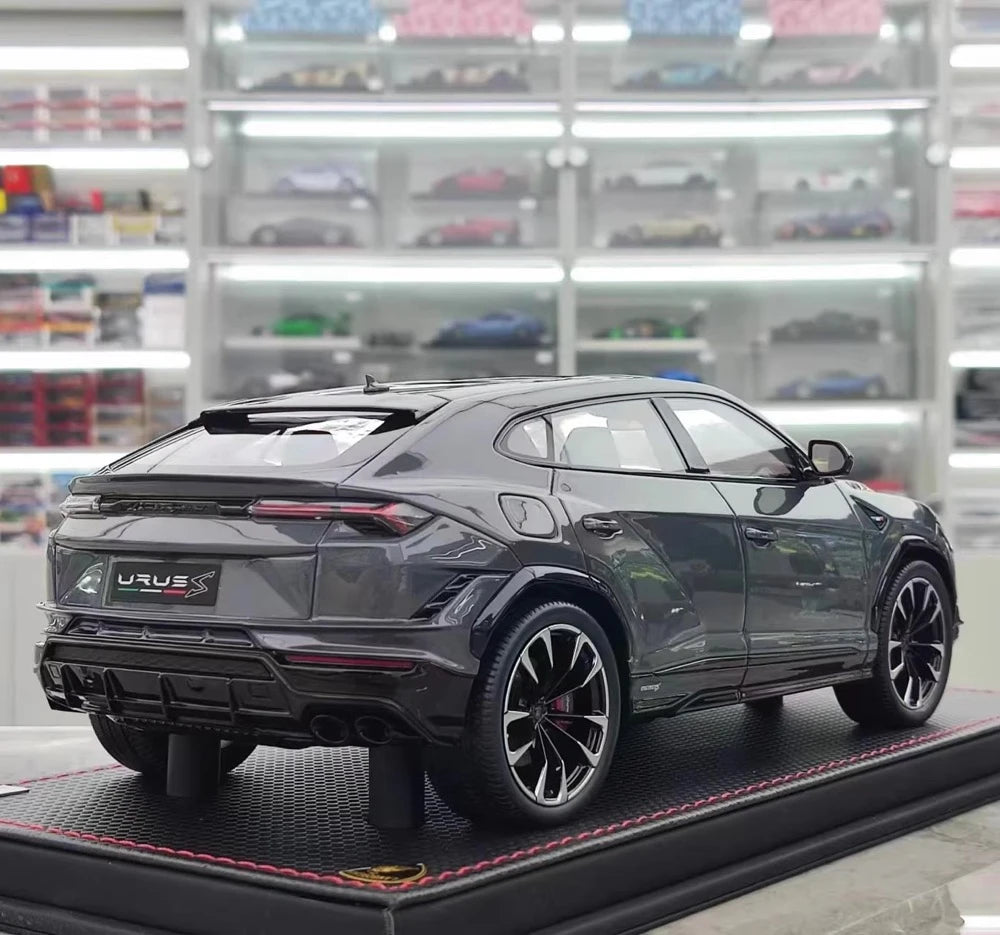 [MR Collection] 1:18 Lamborghini 2018 URUS S Gray Model Car Resin