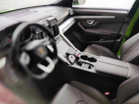 [MR Collection] 1:18 Lamborghini 2018 URUS S Green Model Car Resin