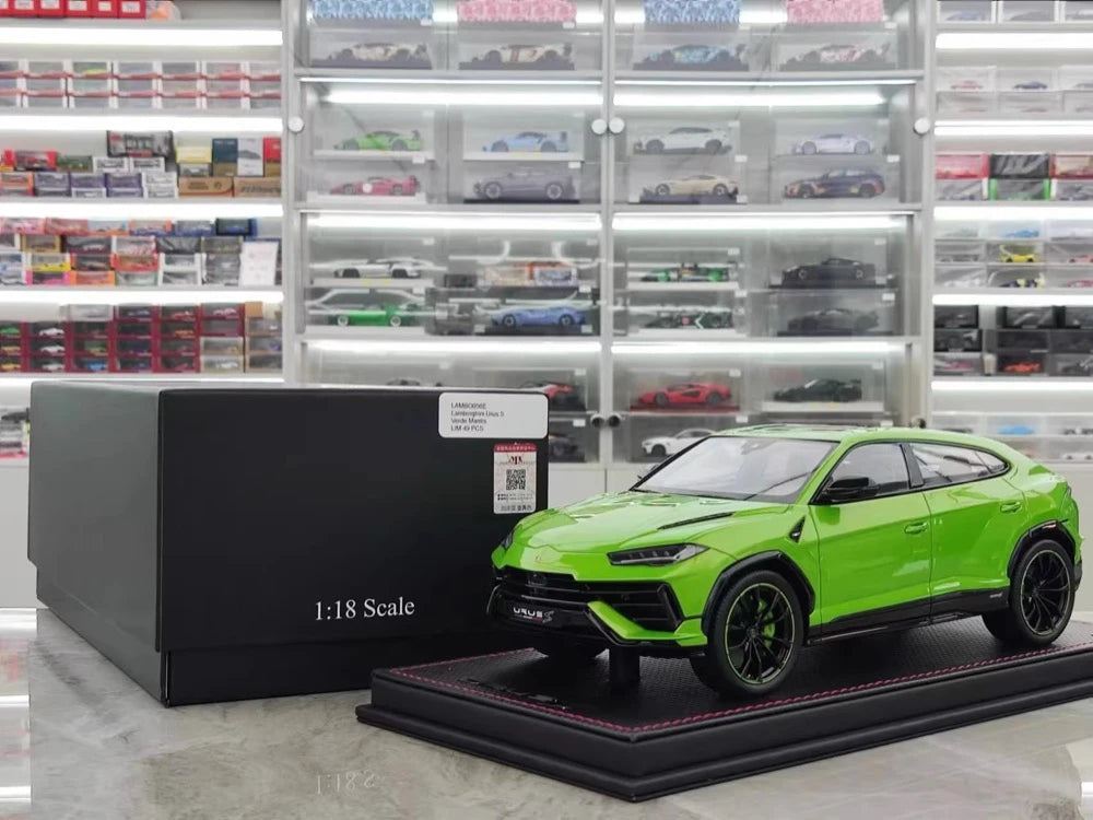 [MR Collection] 1:18 Lamborghini 2018 URUS S Green Model Car Resin
