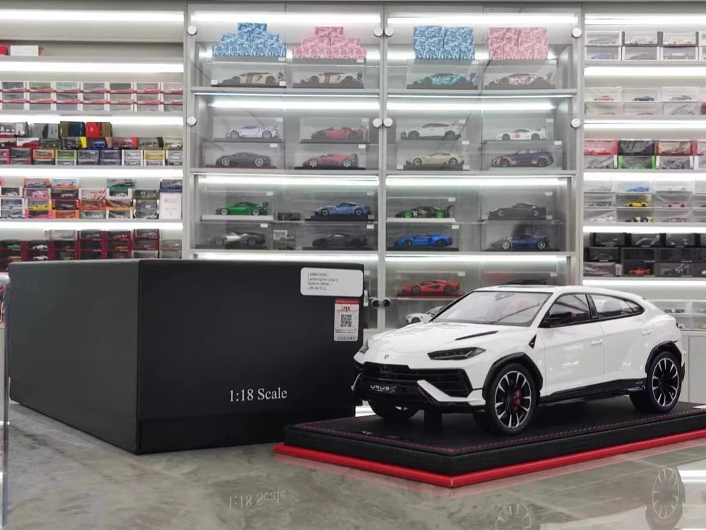 [MR Collection] 1:18 Lamborghini 2018 URUS S White Model Car Resin