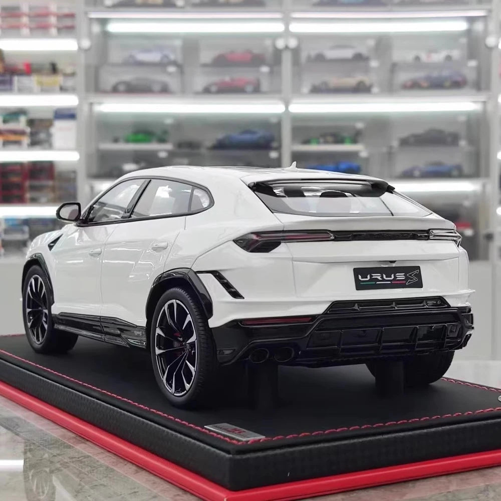 [MR Collection] 1:18 Lamborghini 2018 URUS S White Model Car Resin