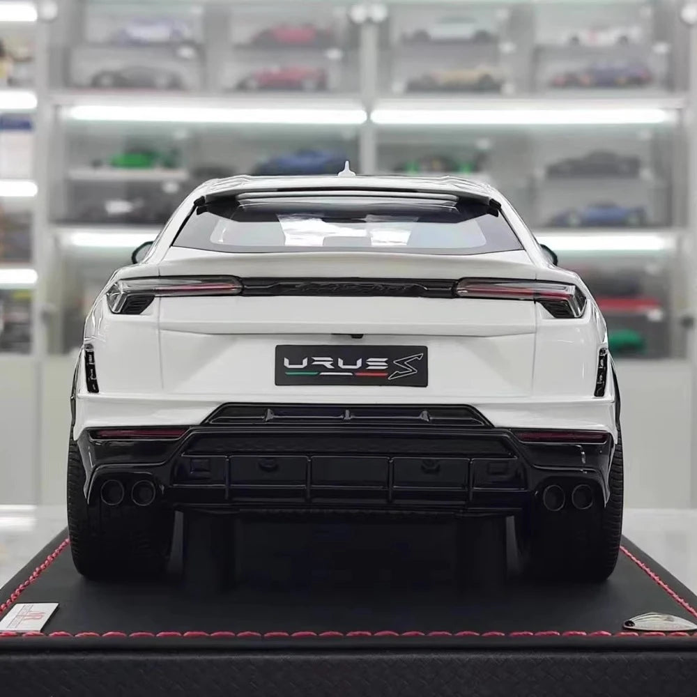 [MR Collection] 1:18 Lamborghini 2018 URUS S White Model Car Resin