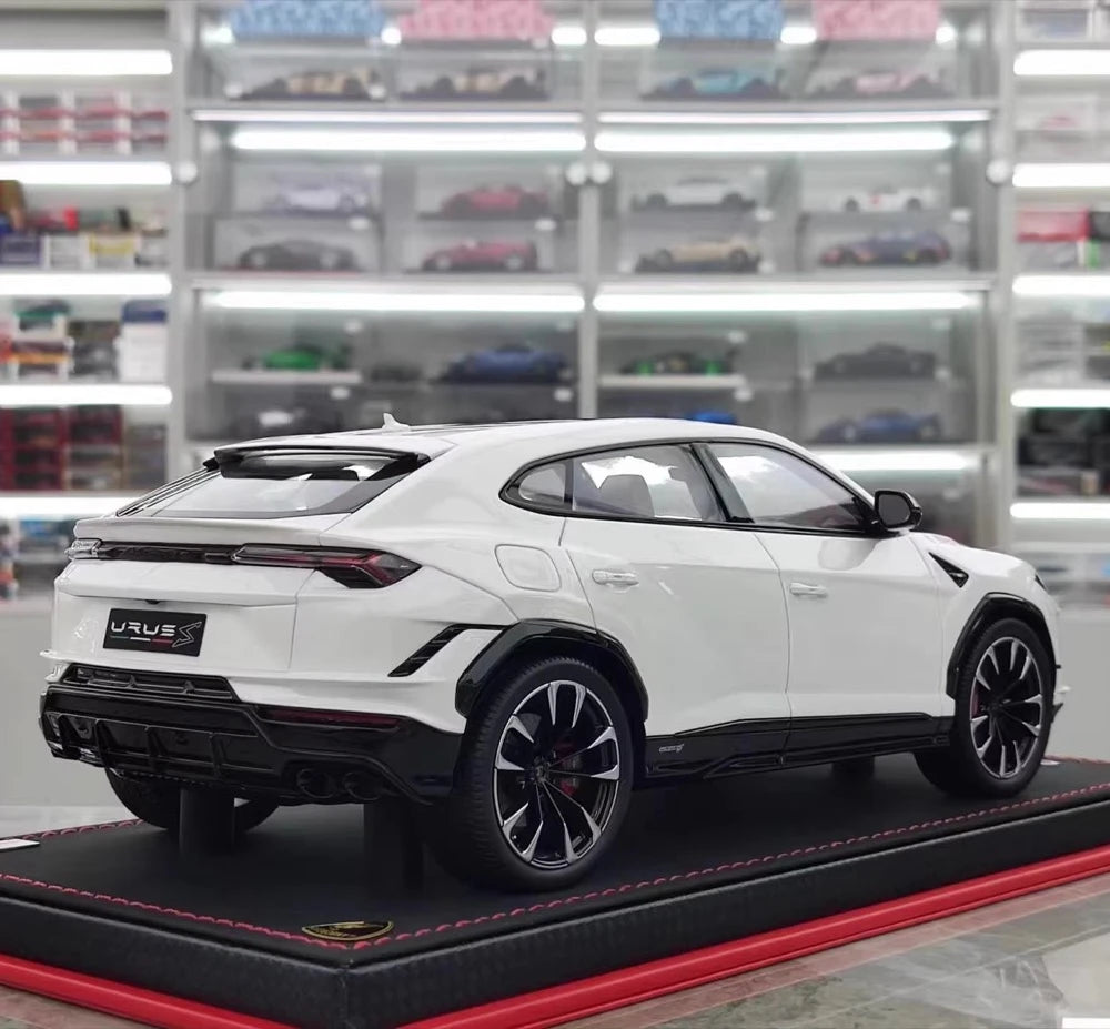 [MR Collection] 1:18 Lamborghini 2018 URUS S White Model Car Resin