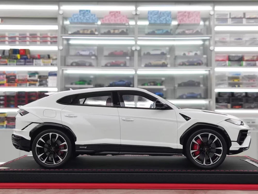 [MR Collection] 1:18 Lamborghini 2018 URUS S White Model Car Resin