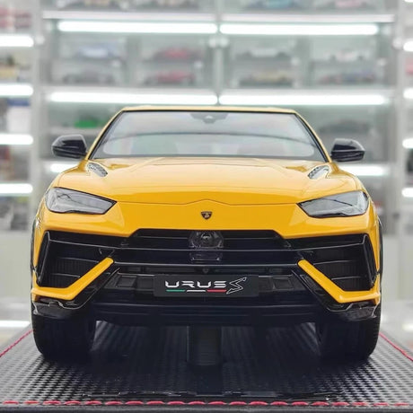 [MR Collection] 1:18 Lamborghini 2018 URUS S Yellow Model Car Resin