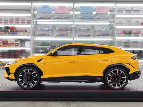 [MR Collection] 1:18 Lamborghini 2018 URUS S Yellow Model Car Resin