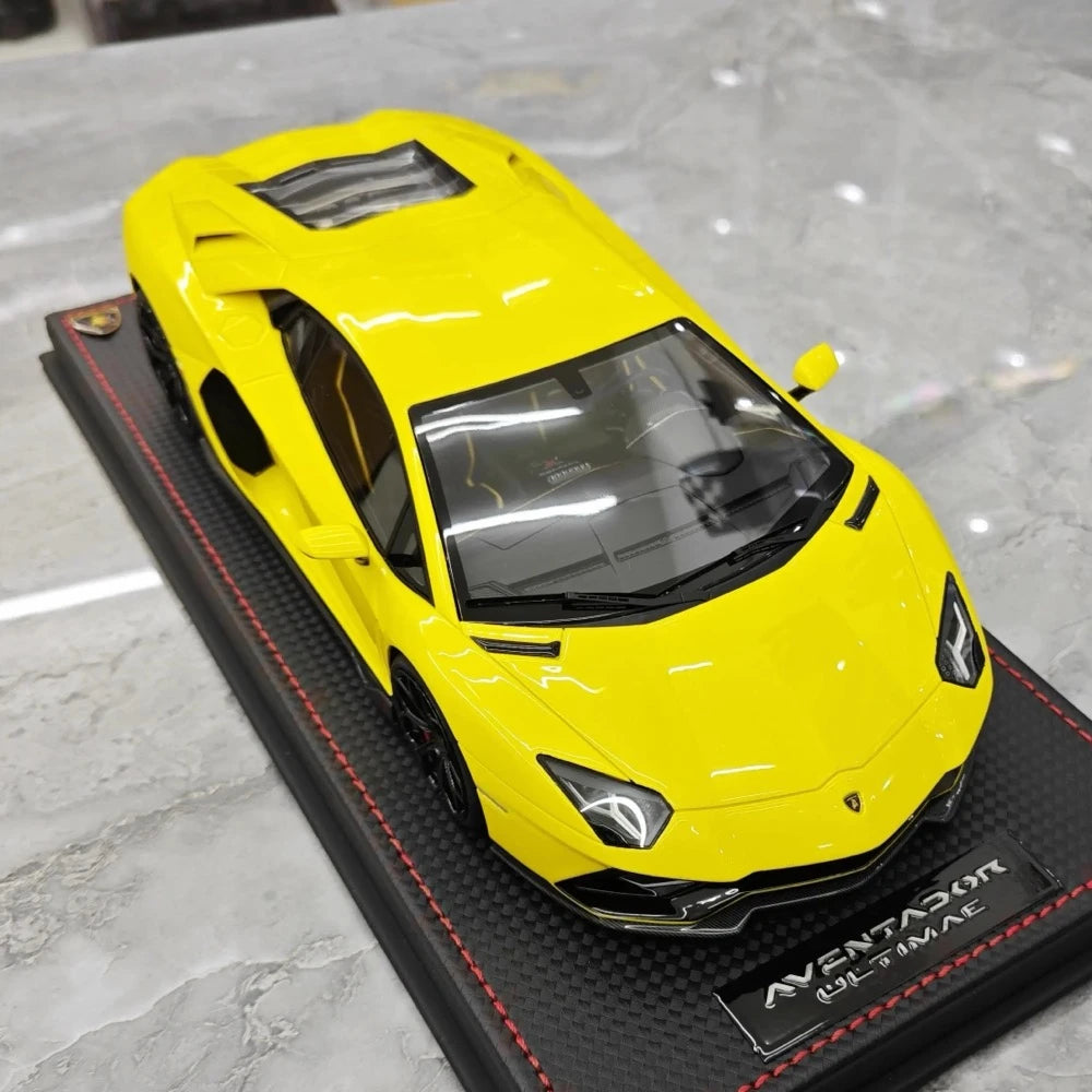 [MR Collection] 1:18 Lamborghini 2021 Aventador LP 780-4 Ultimae Yellow Model Car Resin