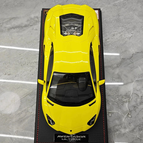 [MR Collection] 1:18 Lamborghini 2021 Aventador LP 780-4 Ultimae Yellow Model Car Resin