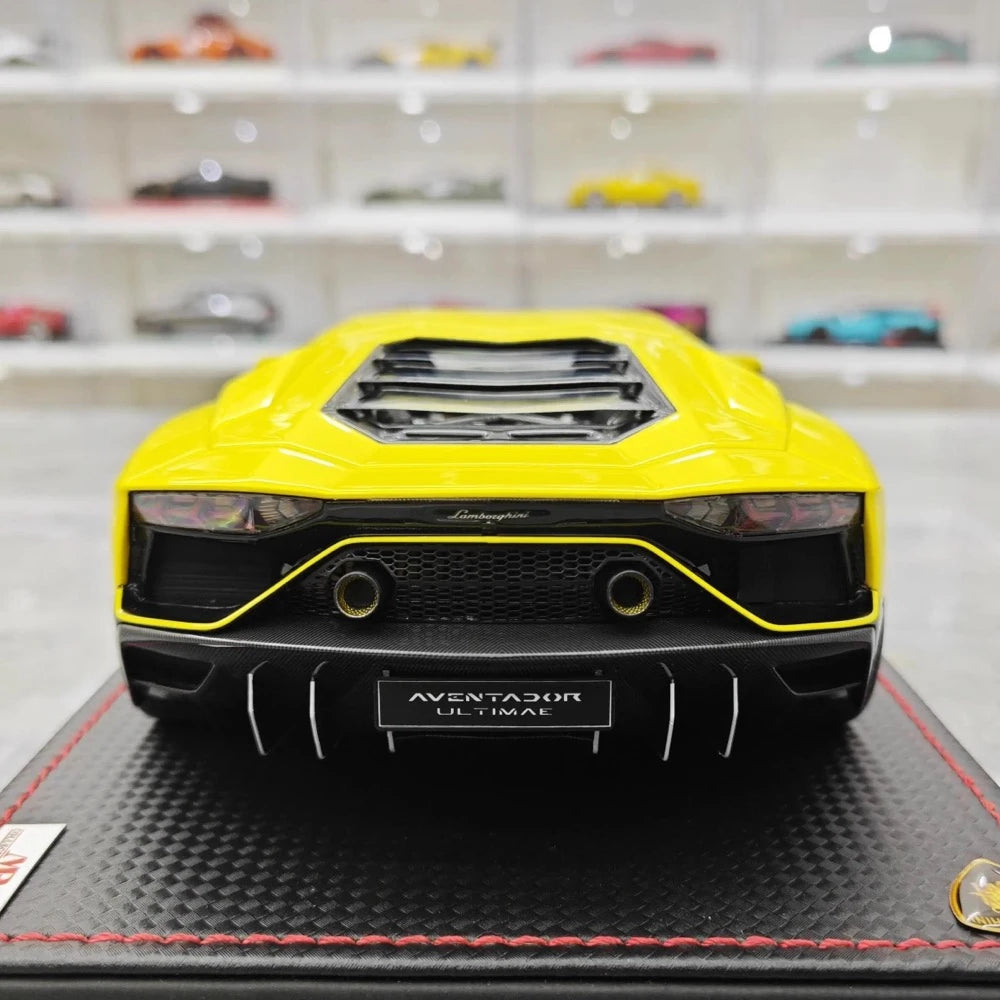 [MR Collection] 1:18 Lamborghini 2021 Aventador LP 780-4 Ultimae Yellow Model Car Resin