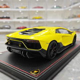 [MR Collection] 1:18 Lamborghini 2021 Aventador LP 780-4 Ultimae Yellow Model Car Resin
