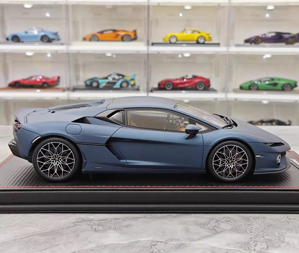 [MR Collection] 1:18 Lamborghini 2025 Temerario Matte Blue Model Car Resin