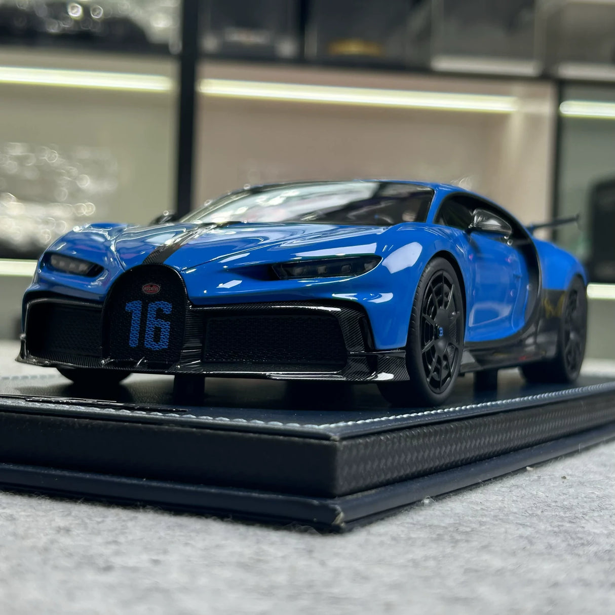 MR Collectie Bugatti 2020 Chiron Pur Sport Blue 1:18 – Verzamelbare resin modelresin resin (MR Collection)