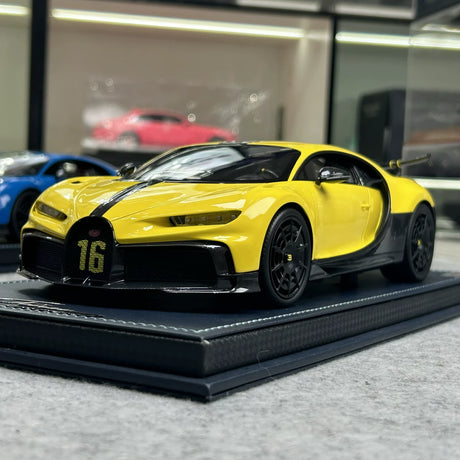 MR Collection Bugatti 2020 Chiron Pur Sport Yellow 1:18 – keräilyhartsimalli hartsi