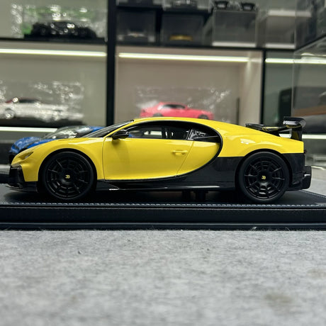MR Collection Bugatti 2020 Chiron Pur Sport Yellow 1:18 – keräilyhartsimalli hartsi