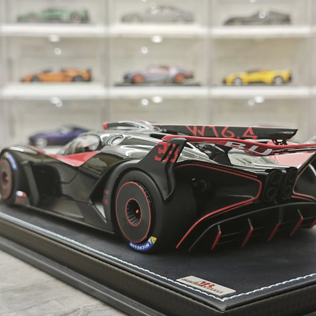 MR Kollektion Bugatti 2021 Bolide Red 1:18 – Samlarobjekt resinmodellresin (MR Collection)