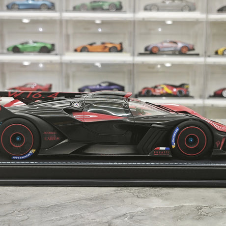 MR Kollektion Bugatti 2021 Bolide Red 1:18 – Samlarobjekt resinmodellresin (MR Collection)
