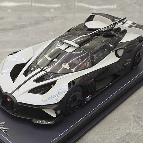 MR Collezione Bugatti 2021 Bolide White 1:18 – Resina modello in resina collezionabile (MR Collection)